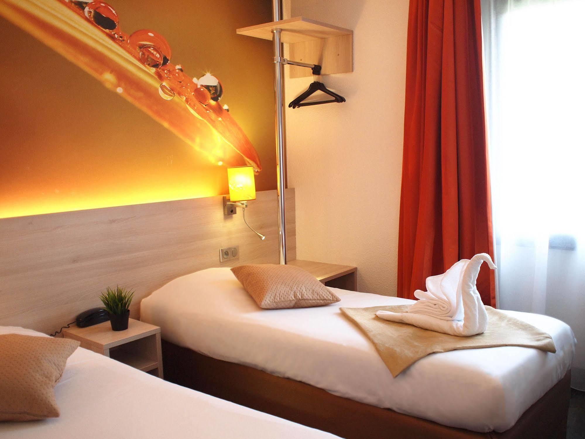 Hotel Inn Design Resto Novo Challans Esterno foto